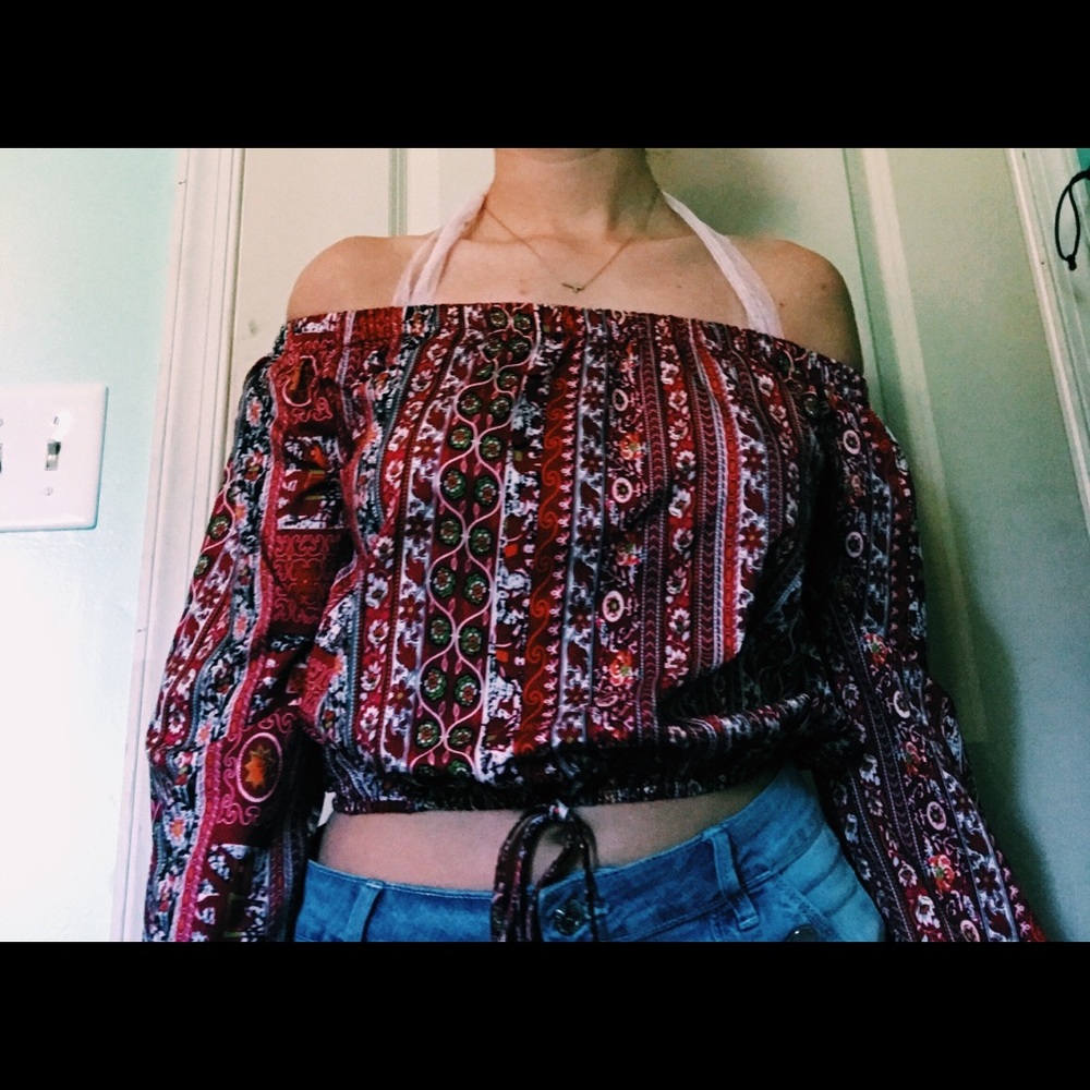 off the shoulder long sleeve crop top